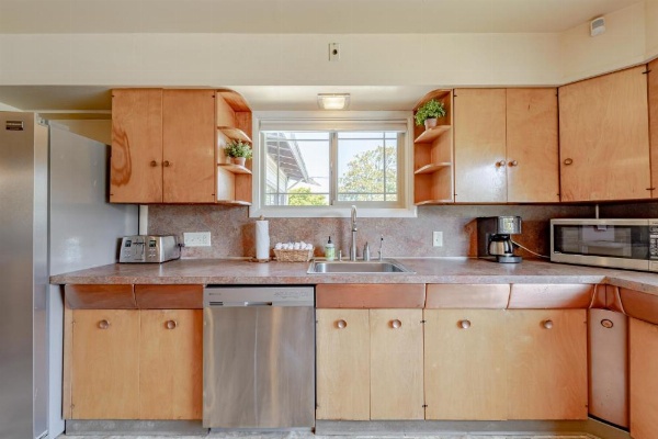 Classy Craftsman image 11