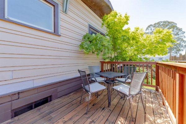 Classy Craftsman image 15