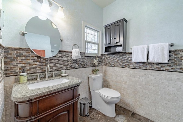 Classy Craftsman image 16