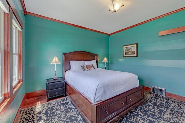 Classy Craftsman image 25