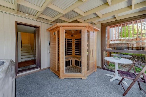 Classy Craftsman image 30